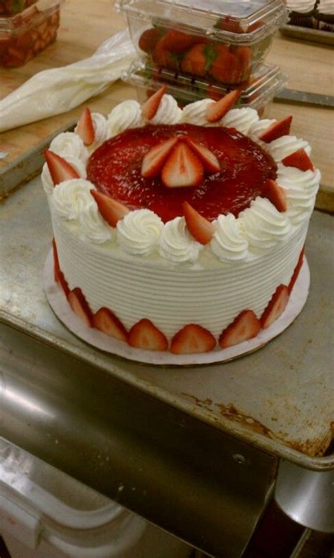 Strawberry And Cream Cake Recipe