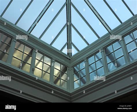 Beam Ceilings Hi Res Stock Photography And Images Alamy