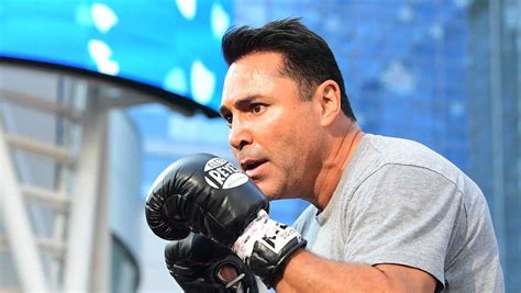 Oscar De La Hoya Hospitalized With Covid 19 Days Before Boxing Ring Return