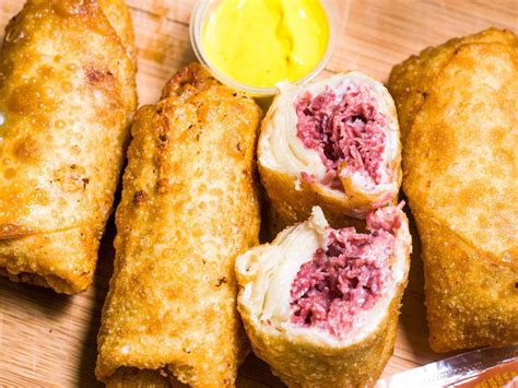 Digging Into Detroit S Corned Beef Egg Roll