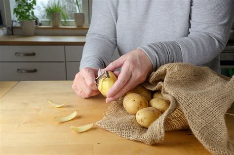 How to Store Potatoes: 6 Different Ways to Keep Them Fresh - Northern ...