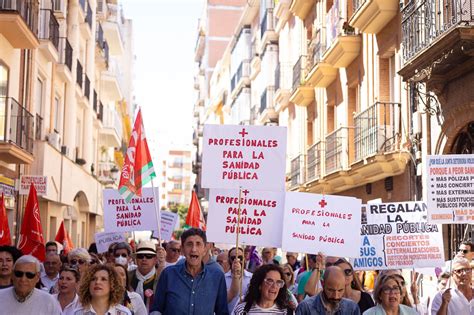 Im Genes De La Manifestaci N Por La Sanidad P Blica En Huelva