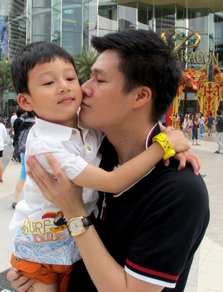 Quang Dung Spent Time with Son in Thailand