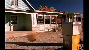 Hermosa Morena Posando Desnuda Y Bebiendo Refresco XVIDEOS