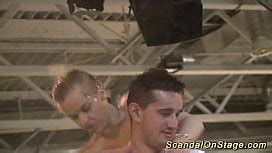 Extreme Babe Squirt On Public Stage XNXX