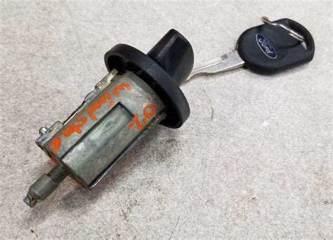 2001 2002 2003 Ford Windstar Freestar Ignition Cylinder Lock With Key Ford Oem Ebay