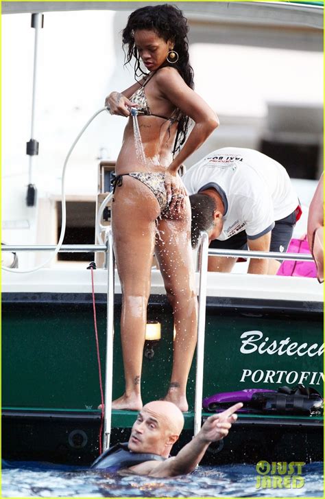 Rihanna Bikini In Portofino Photo 2693683 Bikini Rihanna Photos