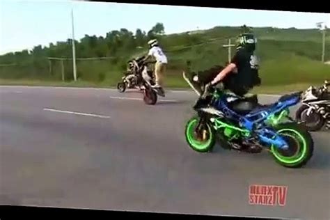 Street Bike Crash Highway Wheelie Crash At Mom Ride 2015 Motorcycle Stunts Wheelies Fail Video