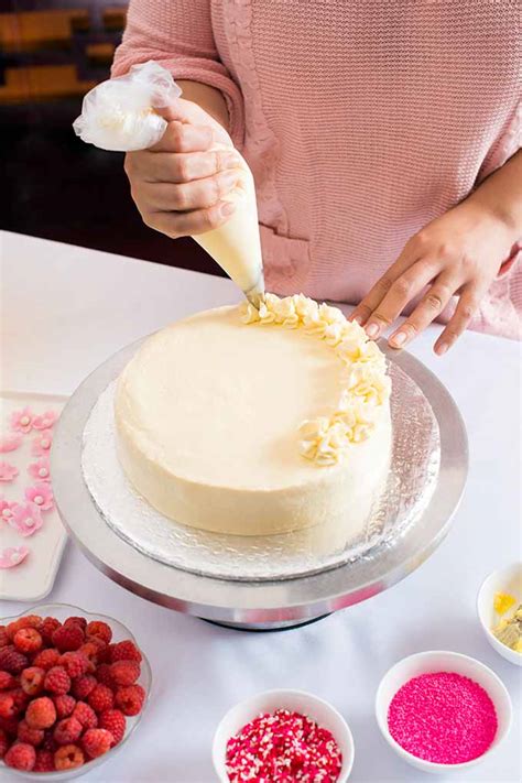 The Best Cake Decorating Tools A Foodal Ing Guide