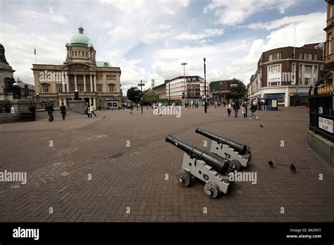 Hull City Council And The Bbc S Big Screen Queen Victoria Square