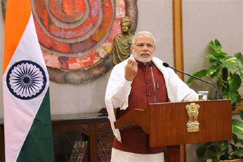 Pm Modi Visits Lance Naik Hanumanthappa The Lone Miracle Survivor Of