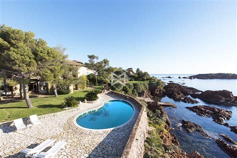 Vente Villa Agay Chambres Mer Pied Dans L Eau R F