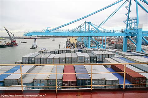 Transport Online Containerterminal Apm Nog Steeds Plat Door