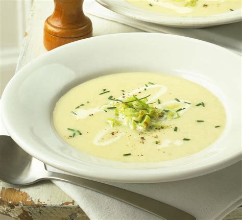 Comforting Leek and Potato Soup Recipe