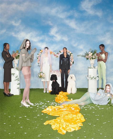 Jean Paul Gaultier x Lotta Volkova Kollektion bringt das skandalöseste Naked Dress hervor