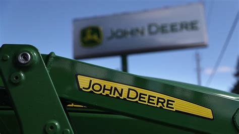 Deere Sales Slide But Beat Expectations Foot Locker Posts Wider Than