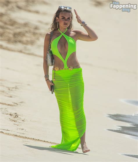 Tallia Storm Sexy On Beach 15 Photos Sexy Youtubers🔥