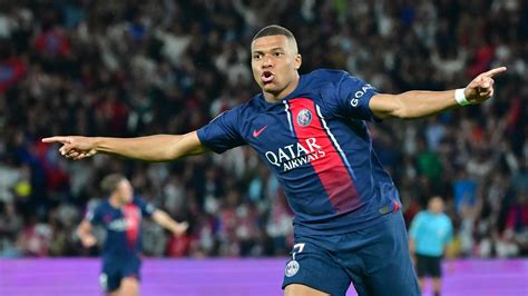 Paris Saint Germain fährt dank eines Doppelpacks von Kylian Mbappé