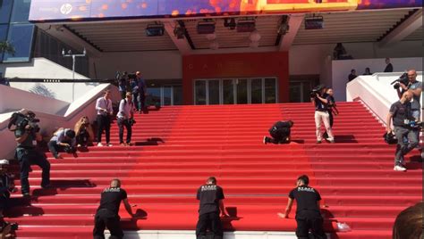 VidÉo Le Tapis Rouge Du 72e Festival De Cannes Déroulé Ce Mardi Matin