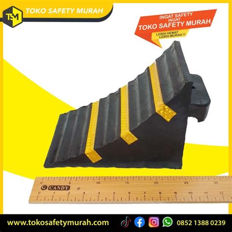 Wheel Stopper Rubber Chock Cm Ganjalan Ban Mobil Umum Suv Penahan