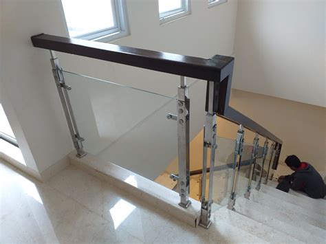 Railing Kaca Stainless Steel PT Kreasi Multi Sarana Gemilang