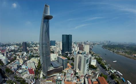 Bitexco Financial Tower Saigon Skydeck Soakploaty