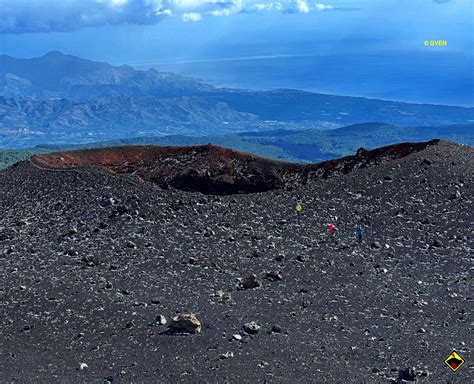 Escursione Ai Crateri Del Versante Nord Dell Etna