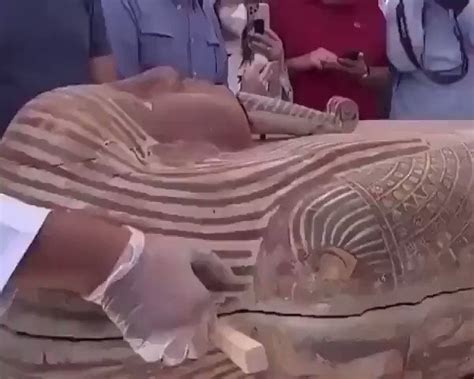 Figen On Twitter Archaeologists In Egypt Opened An Ancient Coffin