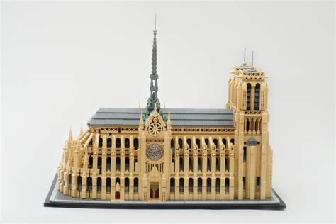 Lego Architecture 21061 Notre Dame De Paris Review