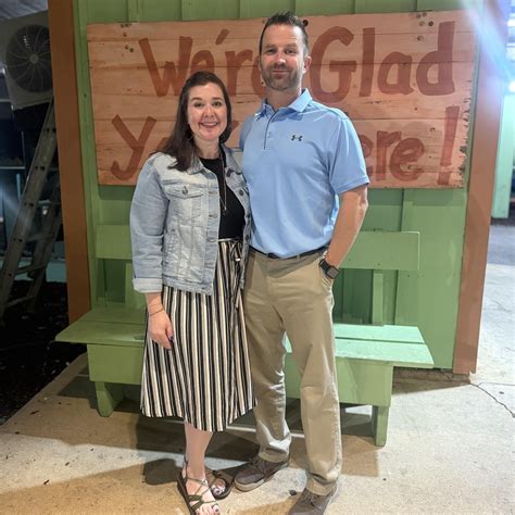 Hattiesburg Zoo - 🍎TEACHERS🍎 are you just hanging on until 🎄Christmas