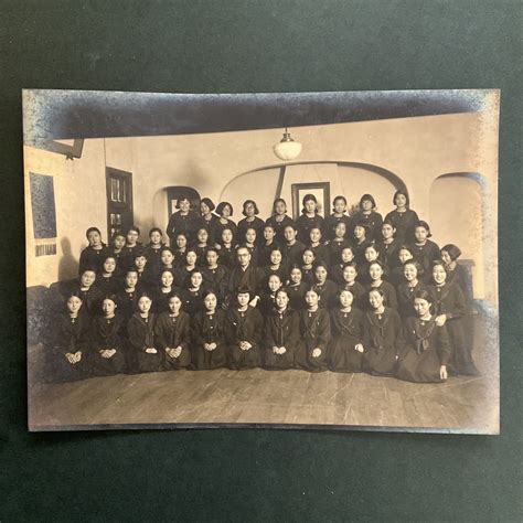 【傷や汚れあり】古写真 1937年卒業 福岡女学校 集合写真 女学生 セーラー服 セーラー服シンボルマークいかり 美少女 レトロ アンティーク