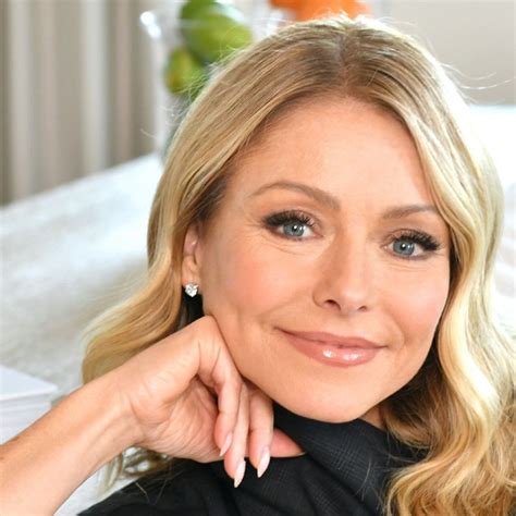 Kelly Ripa Latest News And Photos Hello Page 9 Of 18