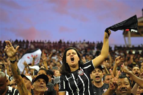 Corinthians Quem Mais Levou Torcedores Ao Est Dio Em Anos Gazeta