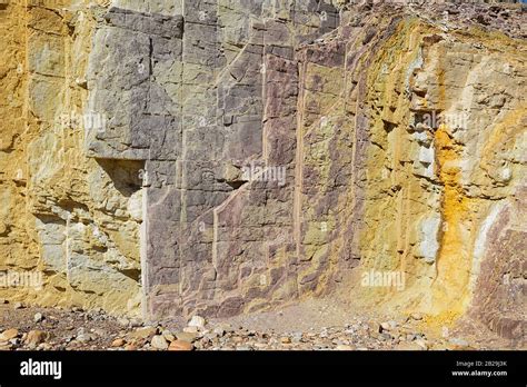 details  colourful layers  mudstone  siltstone  ochre pits