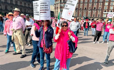 Z Calo De La Cdmx Se Pinta De Rosa Por La Marcha Por Nuestra Democracia