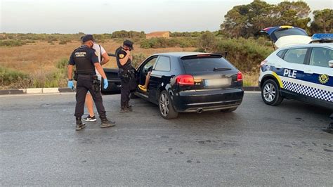 La Polic A Local De Elche Detiene A Un Hombre Por Circular Sin Carn Y