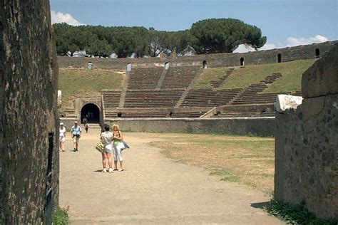 Gemeinsame Tour Pompeji Sorrent Positano Zur Verf Gung Gestellt