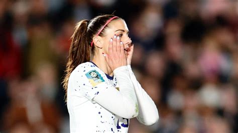 De Fio Dental Da Calvin Klein Alex Morgan Dos EUA Empina Bumbum