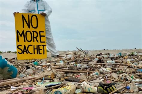 Foto Sampah Kemasan Saset Sulit Didaur Ulang Bagaimana Solusinya