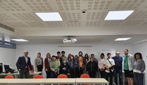 El Alumnado Del Taller De Jardiner A Visita Las Oficinas Centrales Del