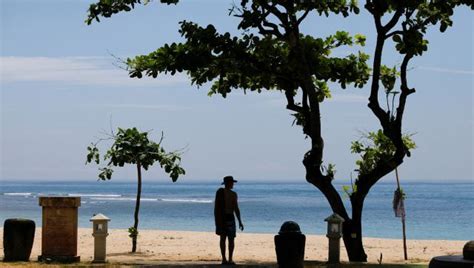 Officials Deport Russian Tourist For Posting Half Naked Photo On Sacred Peak In Bali