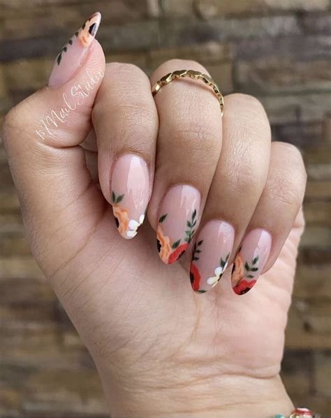 Pin de Giuli Salvetto en Guardado rápido Manicura de uñas Técnicas