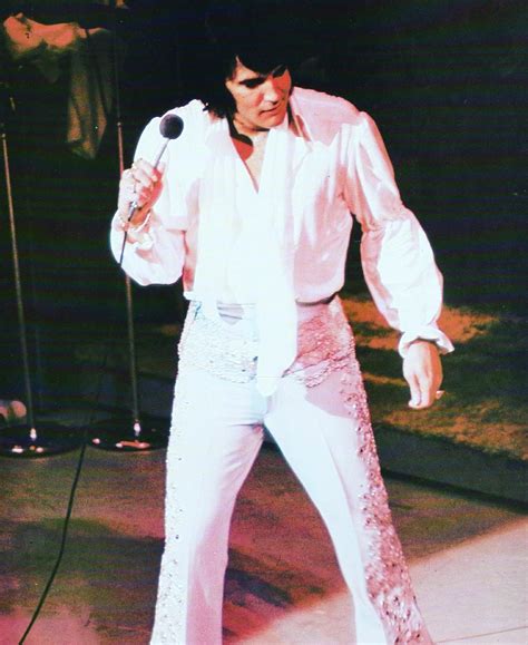 Elvis During His August September 1972 Run In Las Vegas Elvis Jumpsuits Elvis Presley