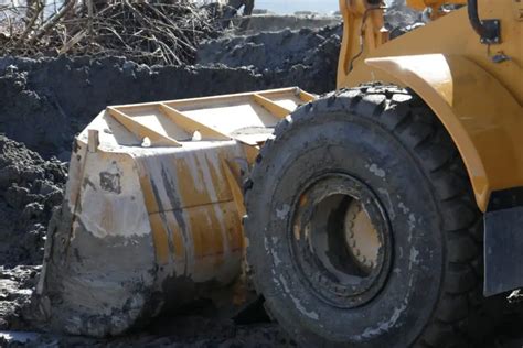 How Long Does a Dozer Undercarriage Last? | Heavy Machinery World