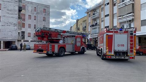 Paura Nel Salento Divampano Le Fiamme In Un Appartamento Vuoto