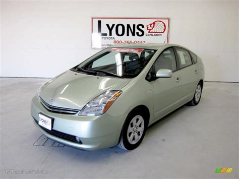 Silver Pine Mica Toyota Prius Hybrid Photo