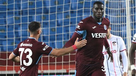 Trabzonspor Da Onuachu Golleriyle Yeniden Zirvede Futbol