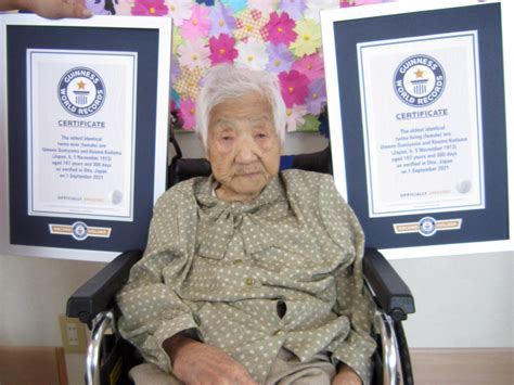 Guinness Book Of World Records Twins On Sale Aria