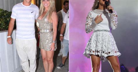 Danielle Winits Aposta Em Vestido Curto E Decotado Demais Veja Erros E