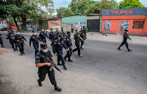 Pnc Y Faes Realizan Un Operativo En Colonias De Soyapango